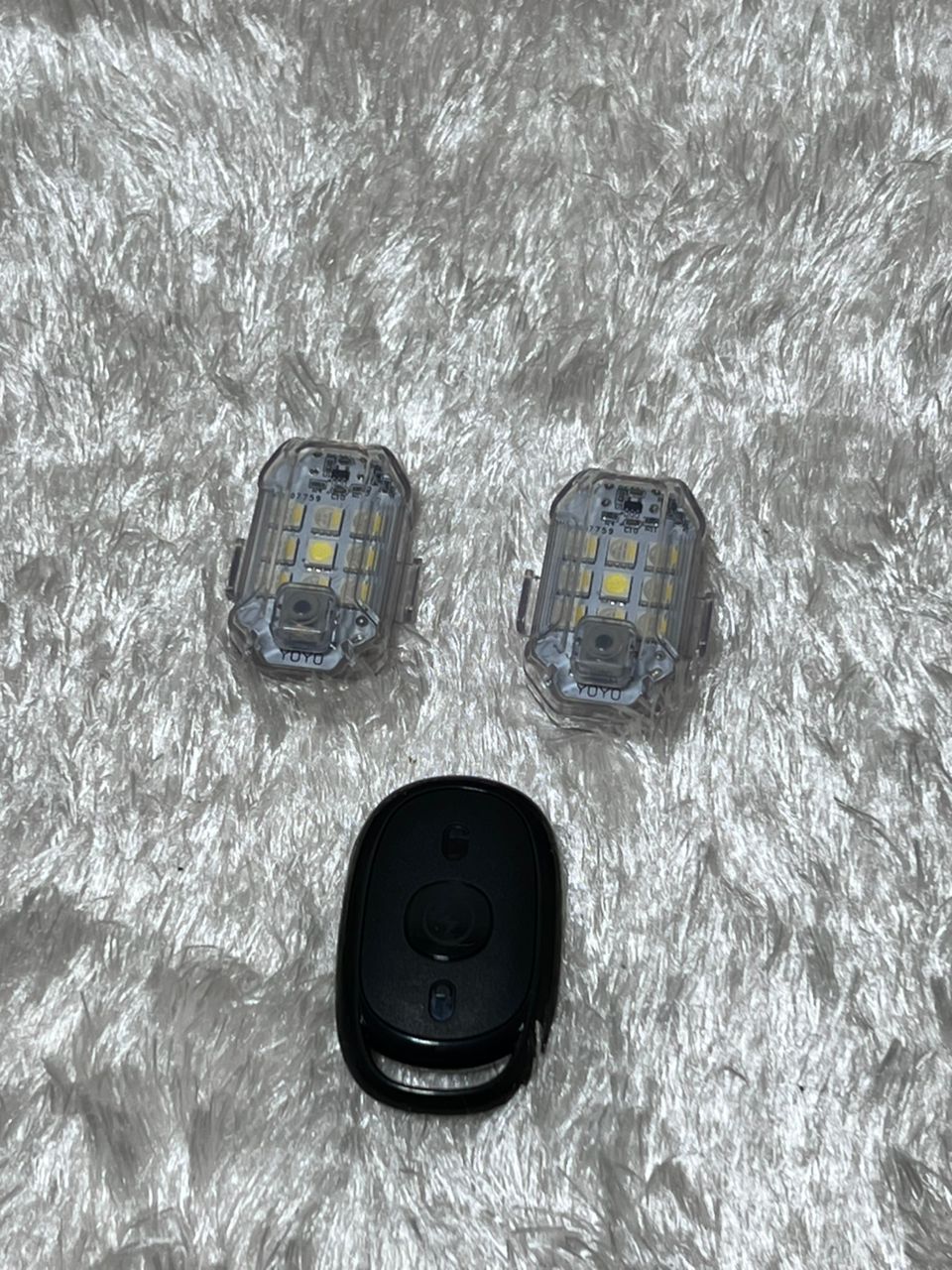 أضواء لاد العلبة تحتوي على قطعتين ضوئين + ادات تحكم عن بعد